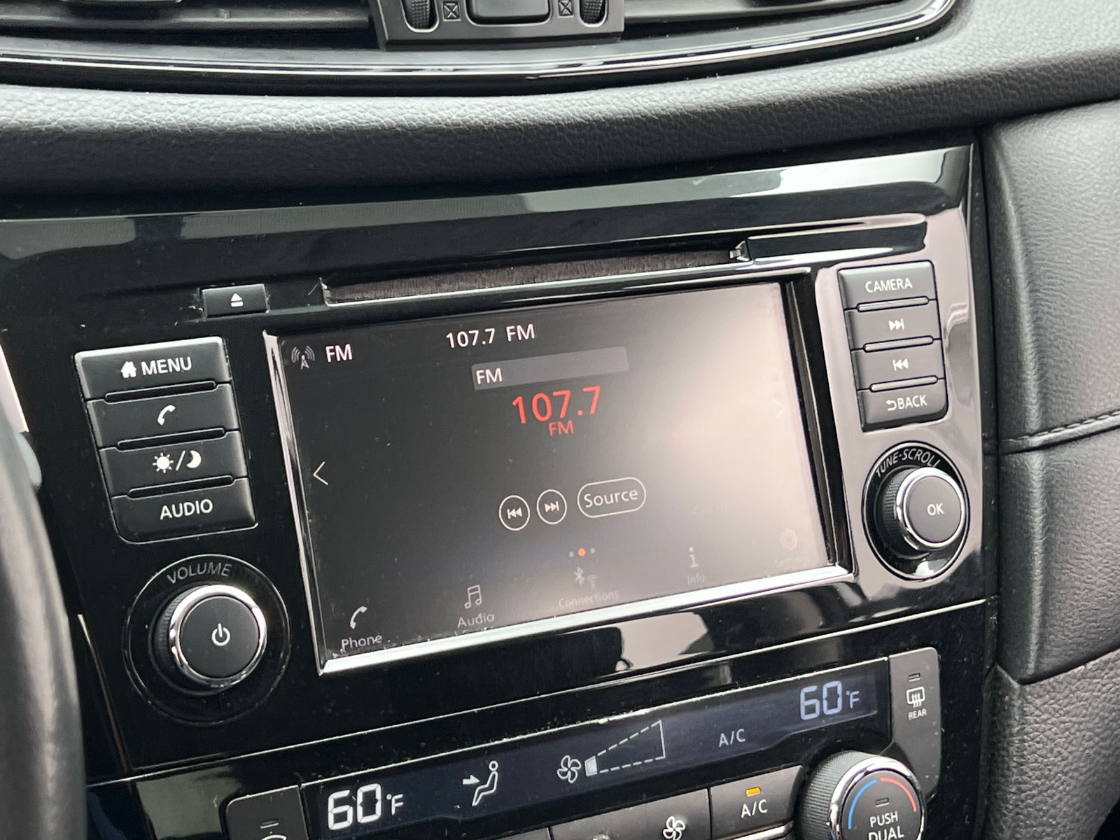 Thumbnail: 2018 Nissan Rogue - 4