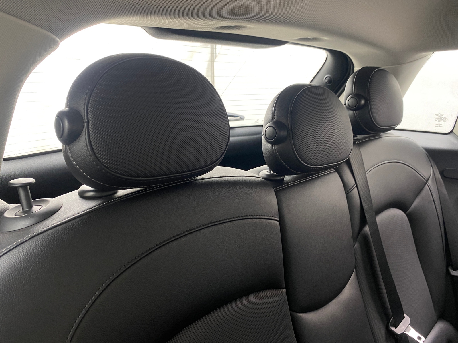 Thumbnail: 2016 MINI Cooper Hardtop - 5