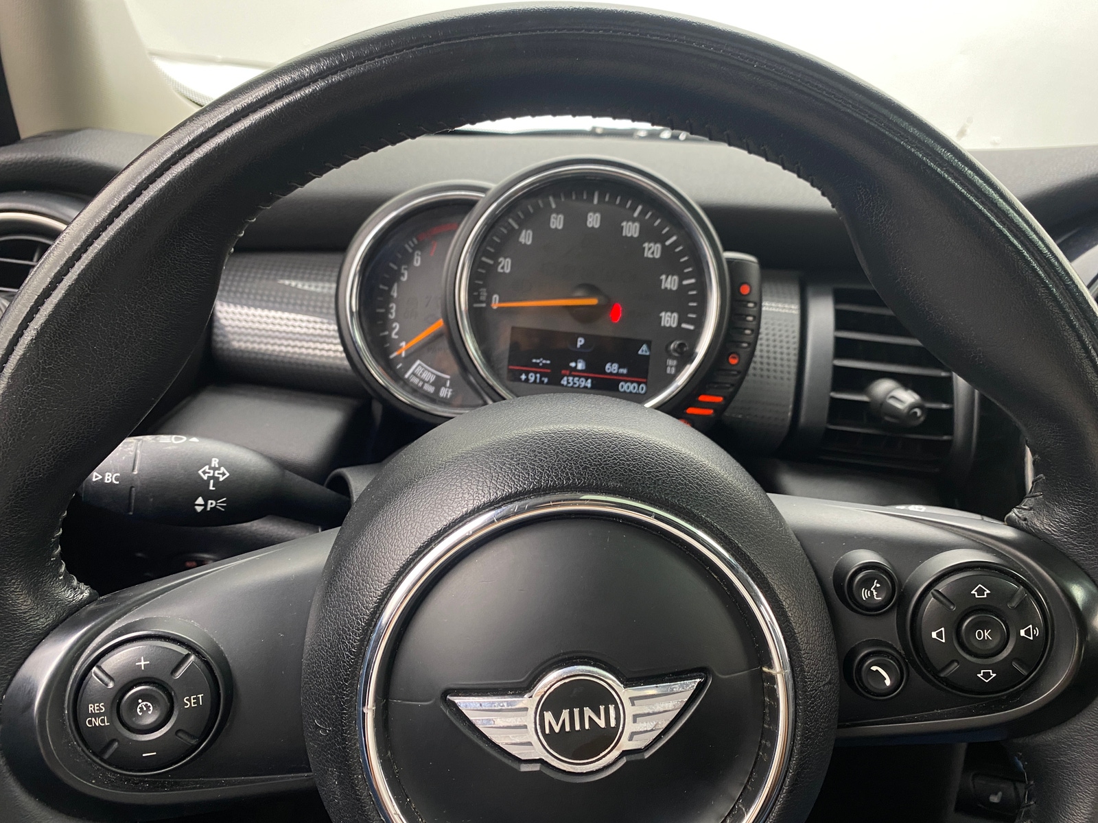 Thumbnail: 2016 MINI Cooper Hardtop - 4