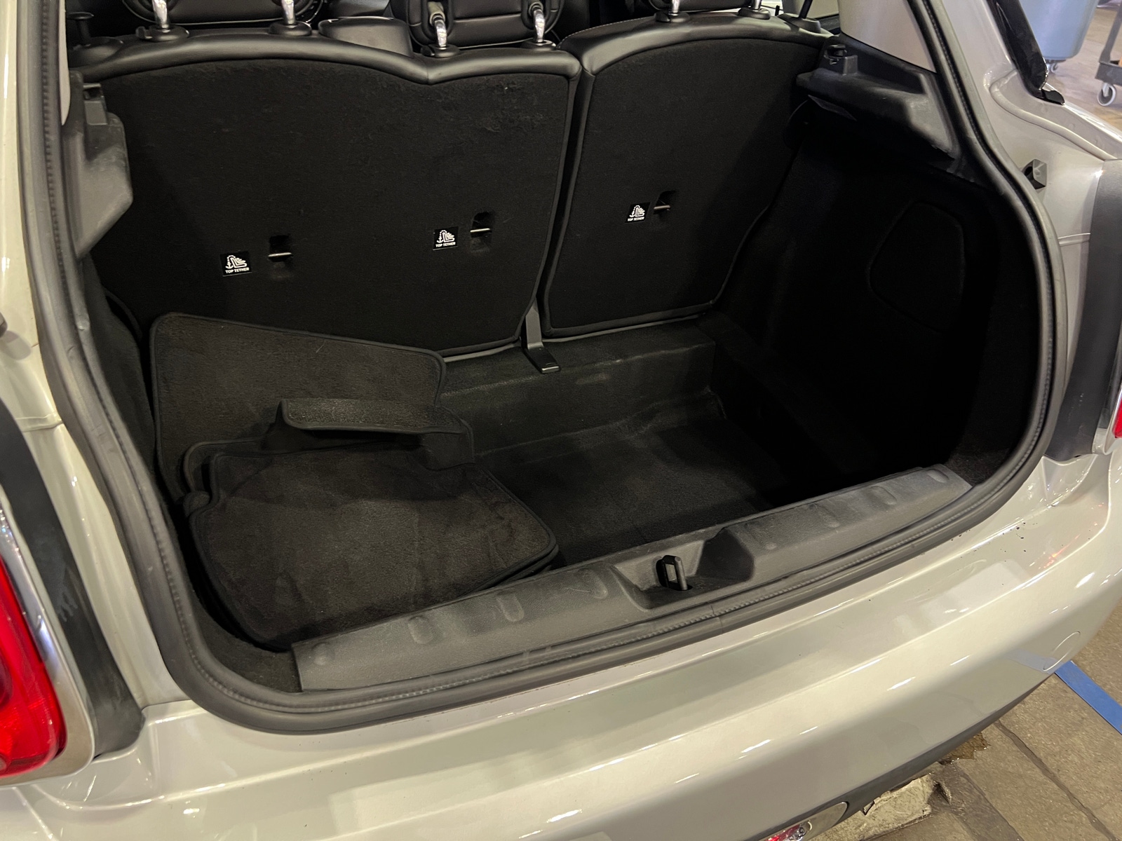 Thumbnail: 2016 MINI Cooper Hardtop - 6