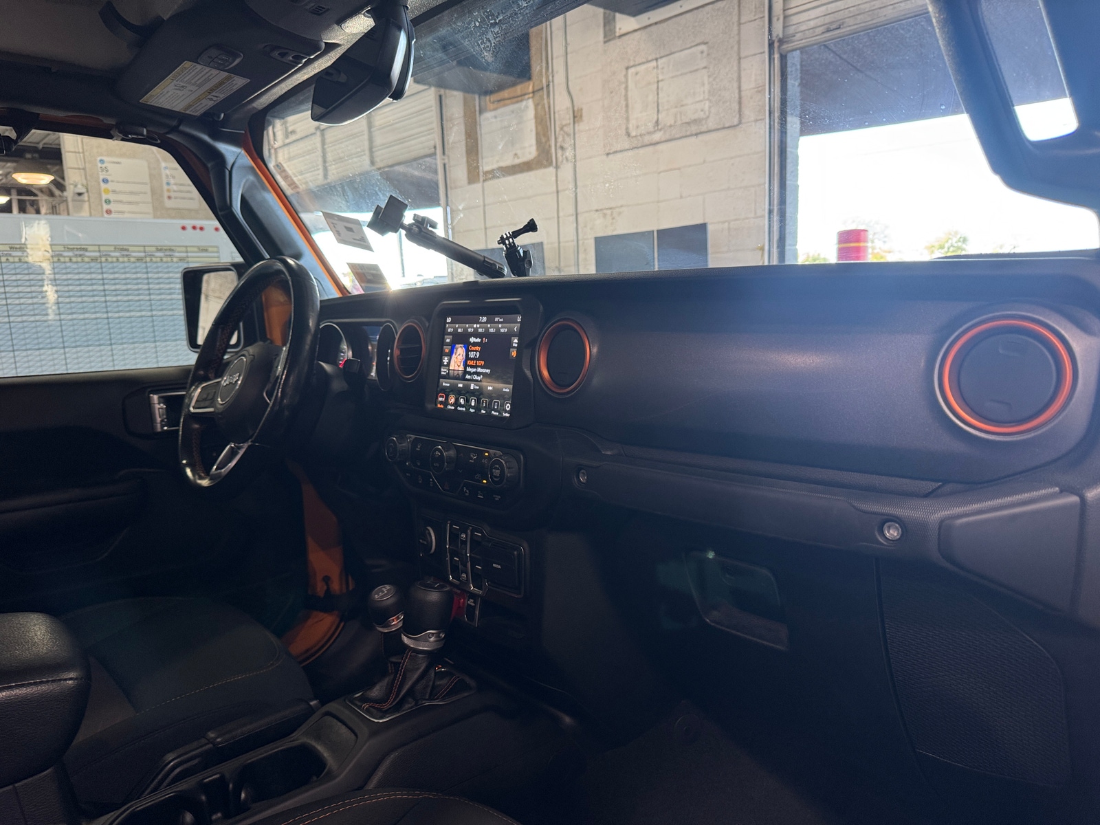 Thumbnail: 2021 Jeep Gladiator - 3