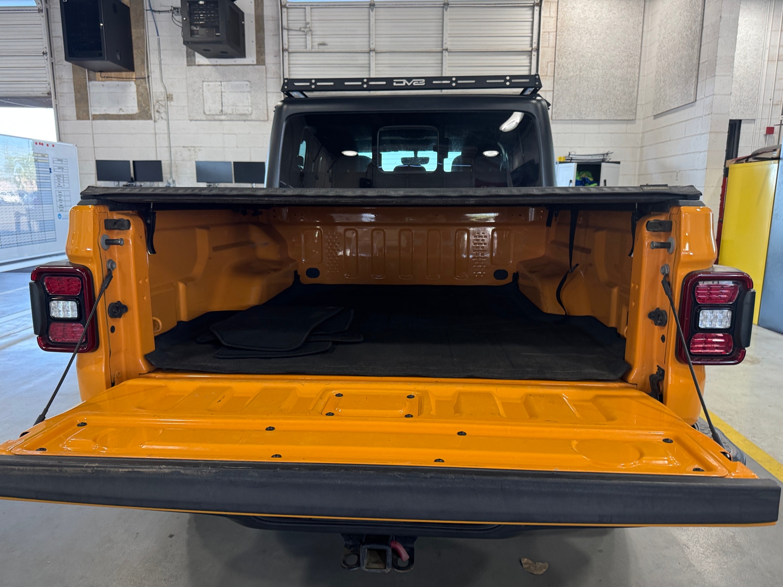 Thumbnail: 2021 Jeep Gladiator - 7