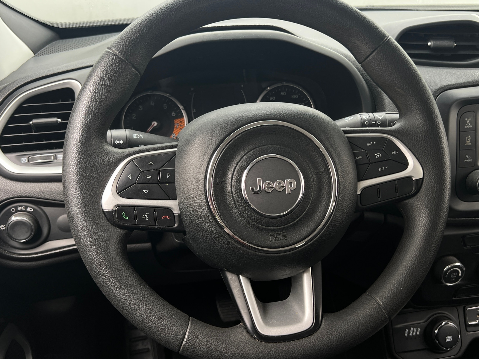 Thumbnail: 2019 Jeep Renegade - 5