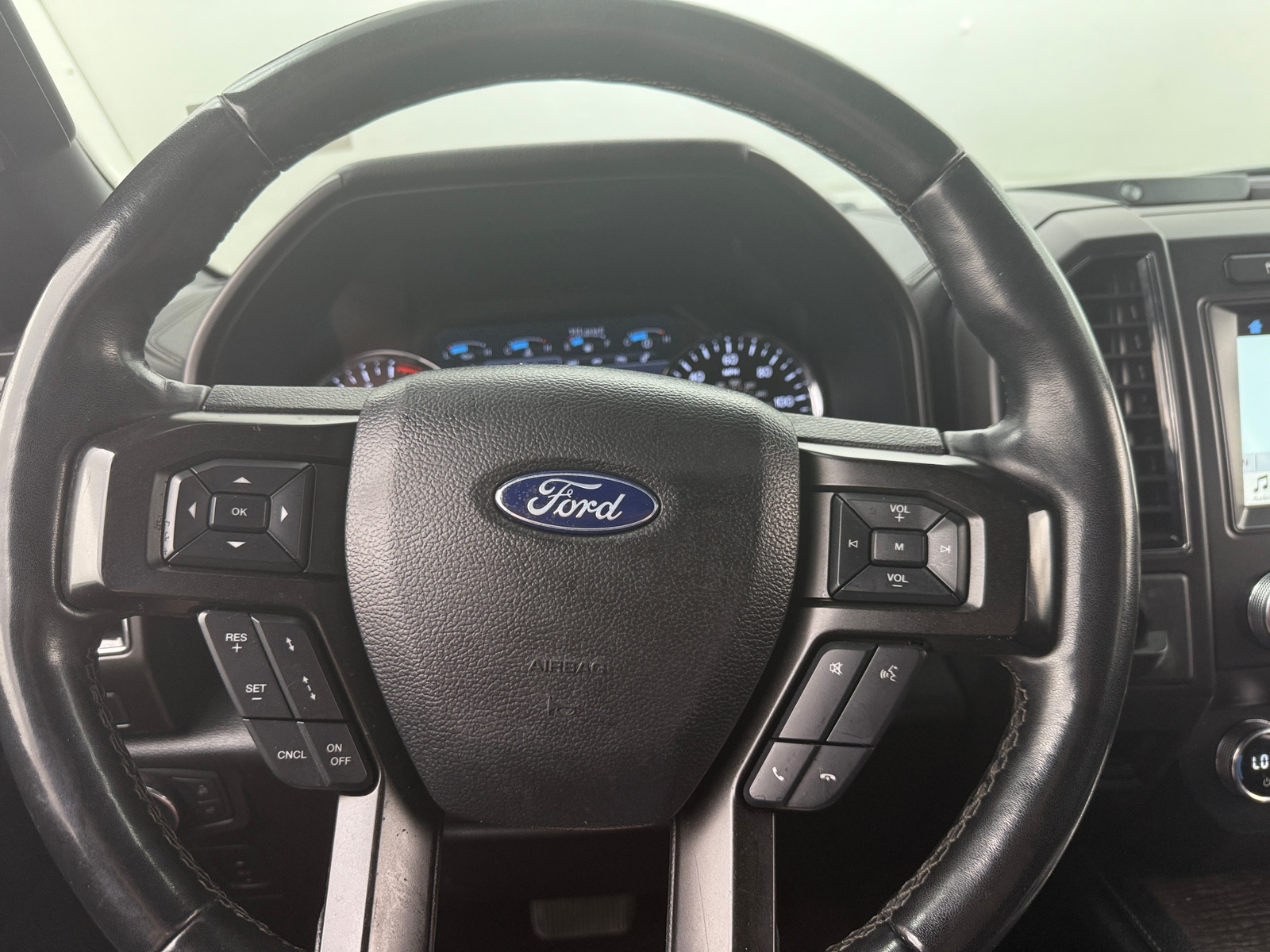 Thumbnail: 2019 Ford Expedition - 4