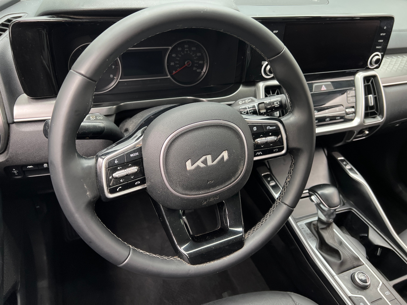 Thumbnail: 2022 Kia Sorento - 4