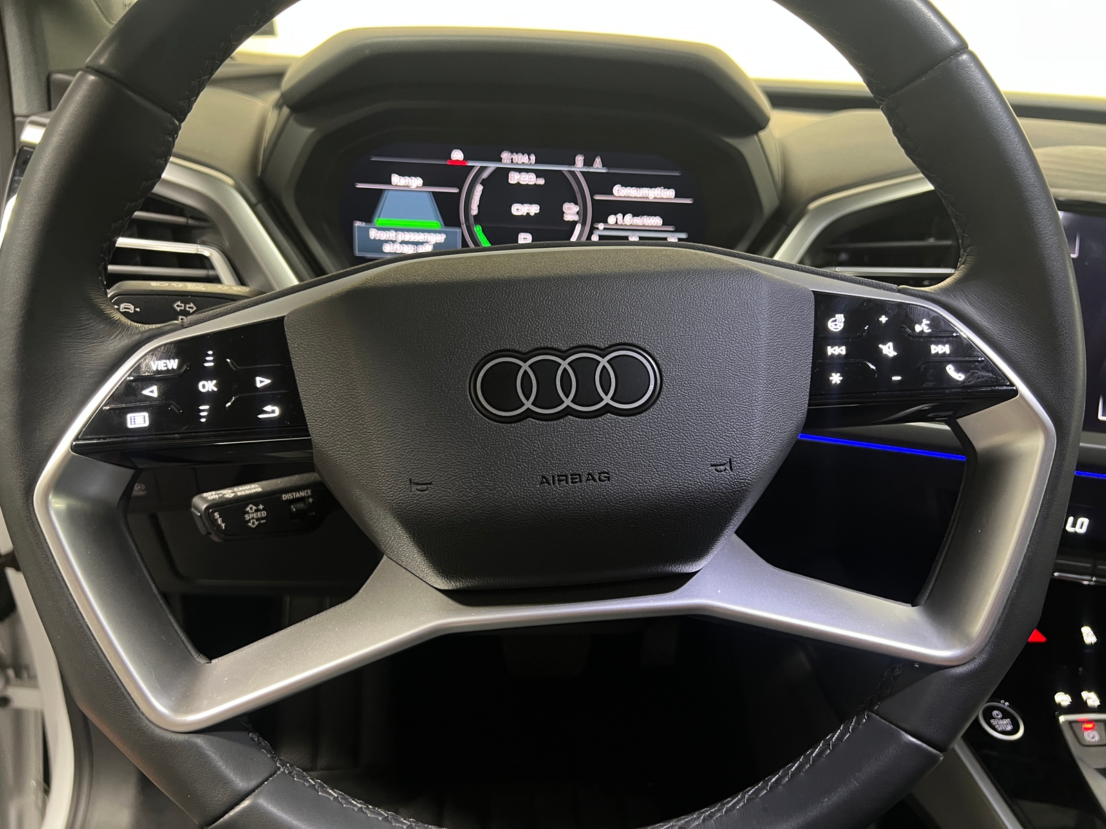 Thumbnail: 2023 Audi Q4 e-tron - 4