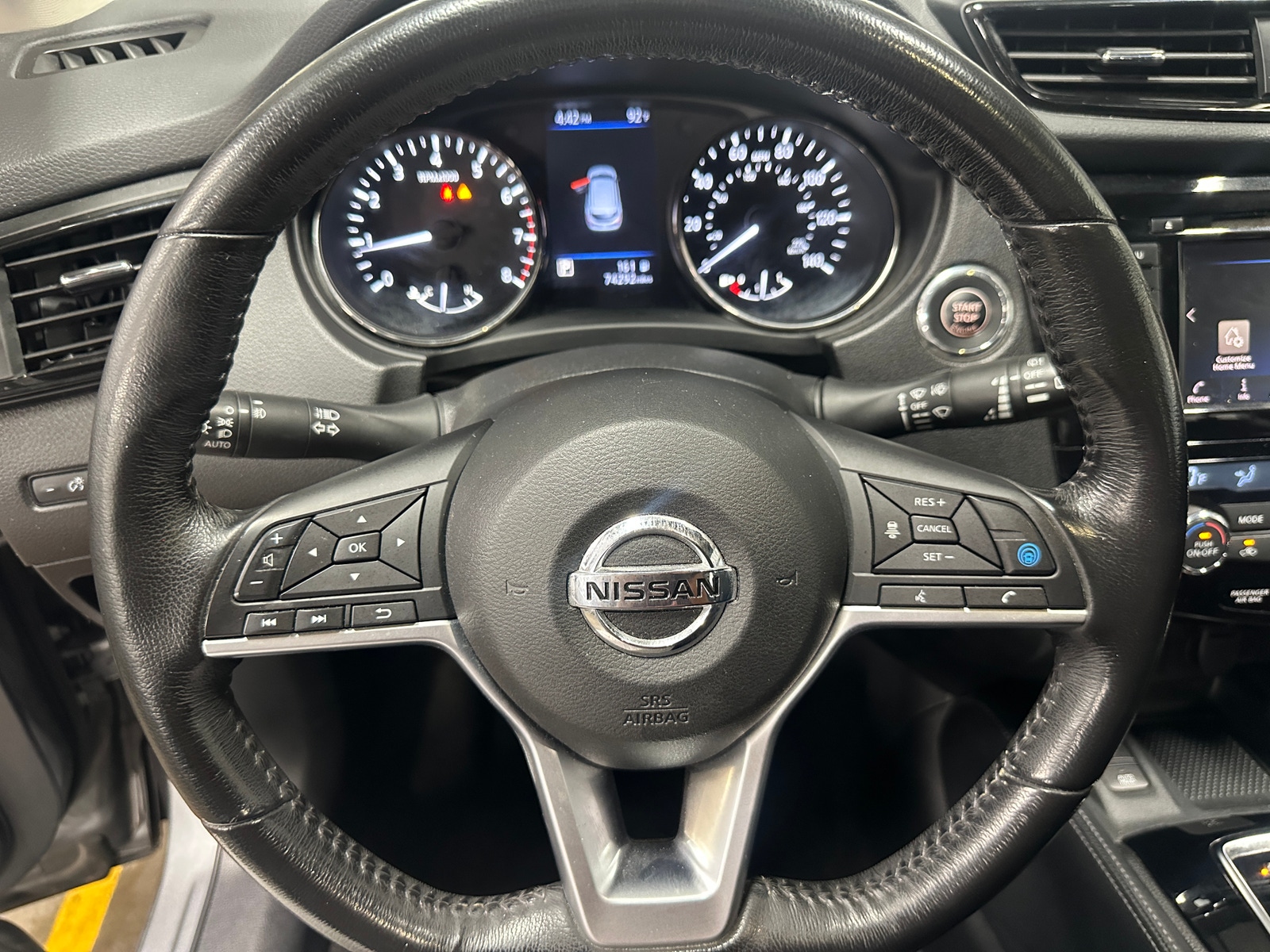 Thumbnail: 2019 Nissan Rogue Sport - 4