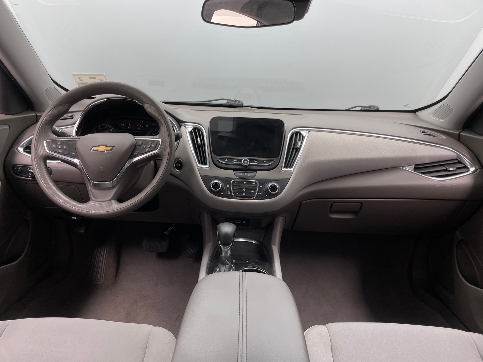 Thumbnail: 2021 Chevrolet Malibu - 3