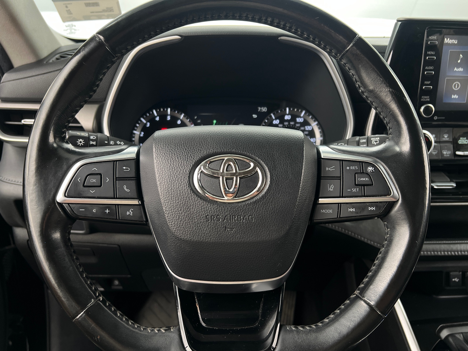 Thumbnail: 2021 Toyota Highlander - 4