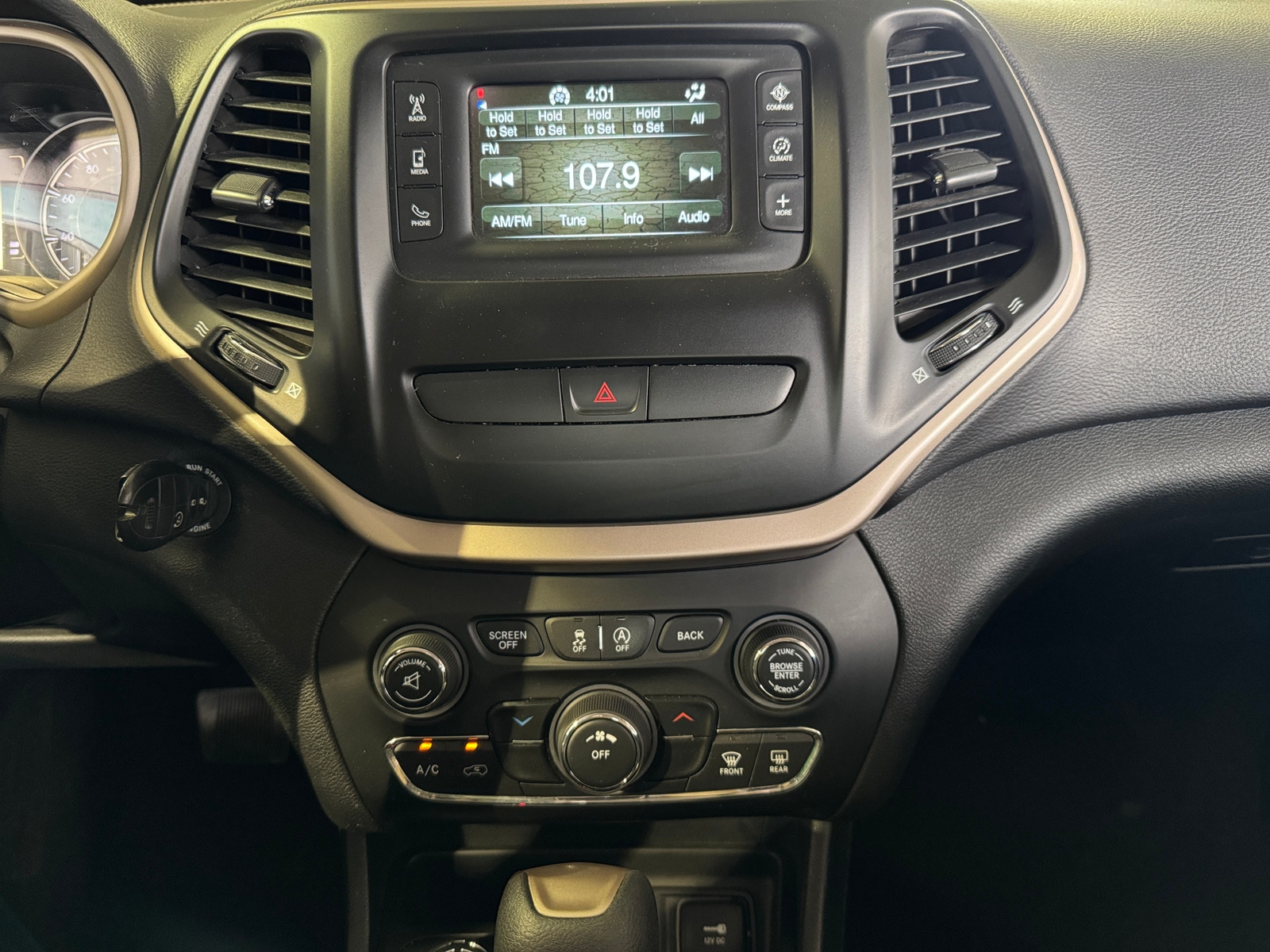 Thumbnail: 2017 Jeep Cherokee - 4