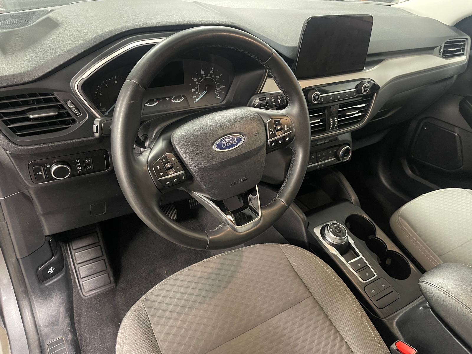 Thumbnail: 2022 Ford Escape - 3