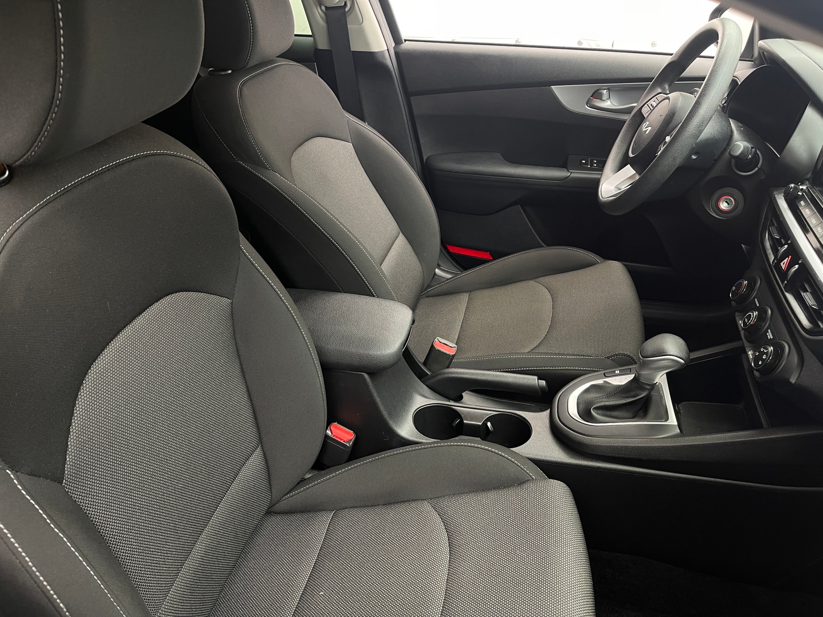 Thumbnail: 2023 Kia Forte - 2