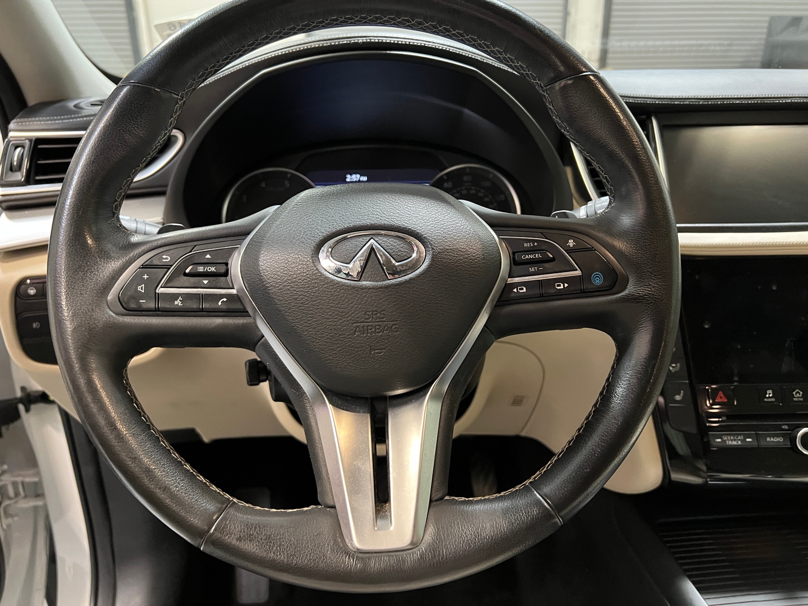 Thumbnail: 2019 INFINITI QX50 - 4