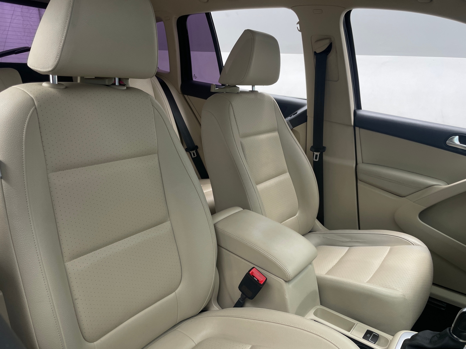 Thumbnail: 2017 Volkswagen Tiguan - 2