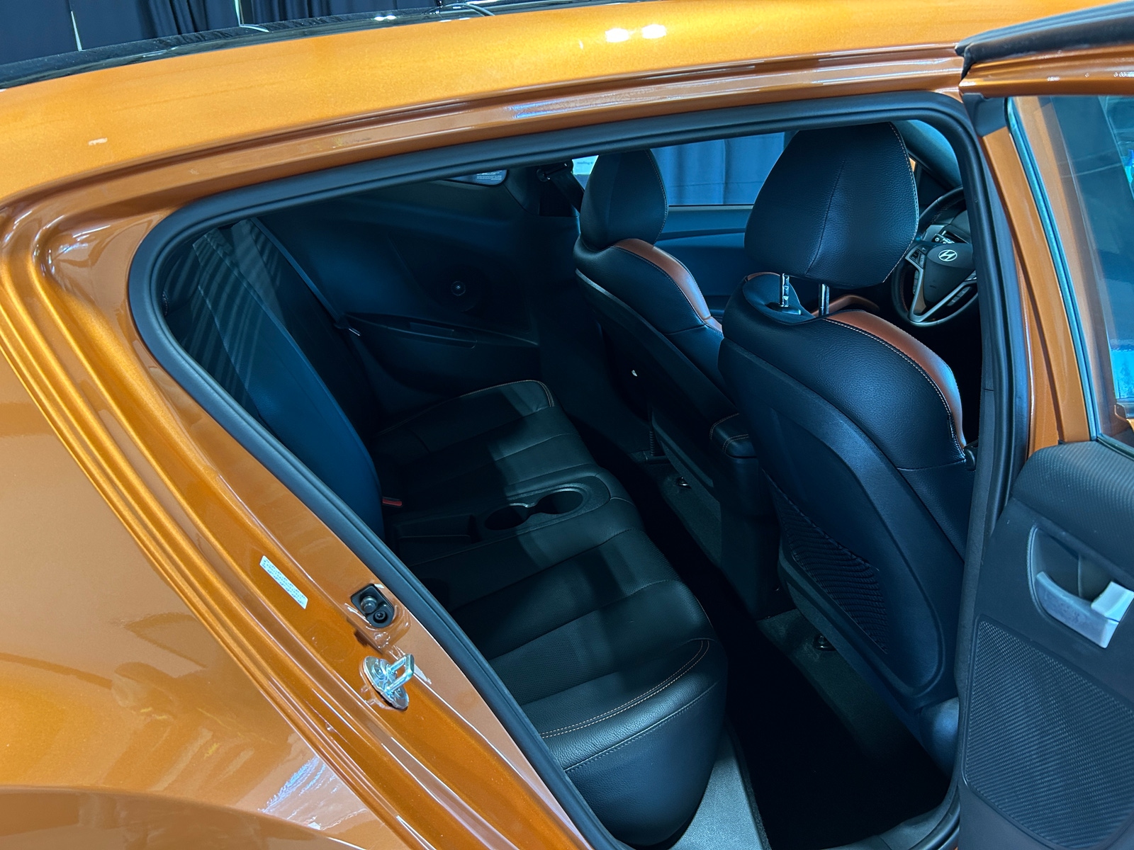 Thumbnail: 2016 Hyundai Veloster - 5