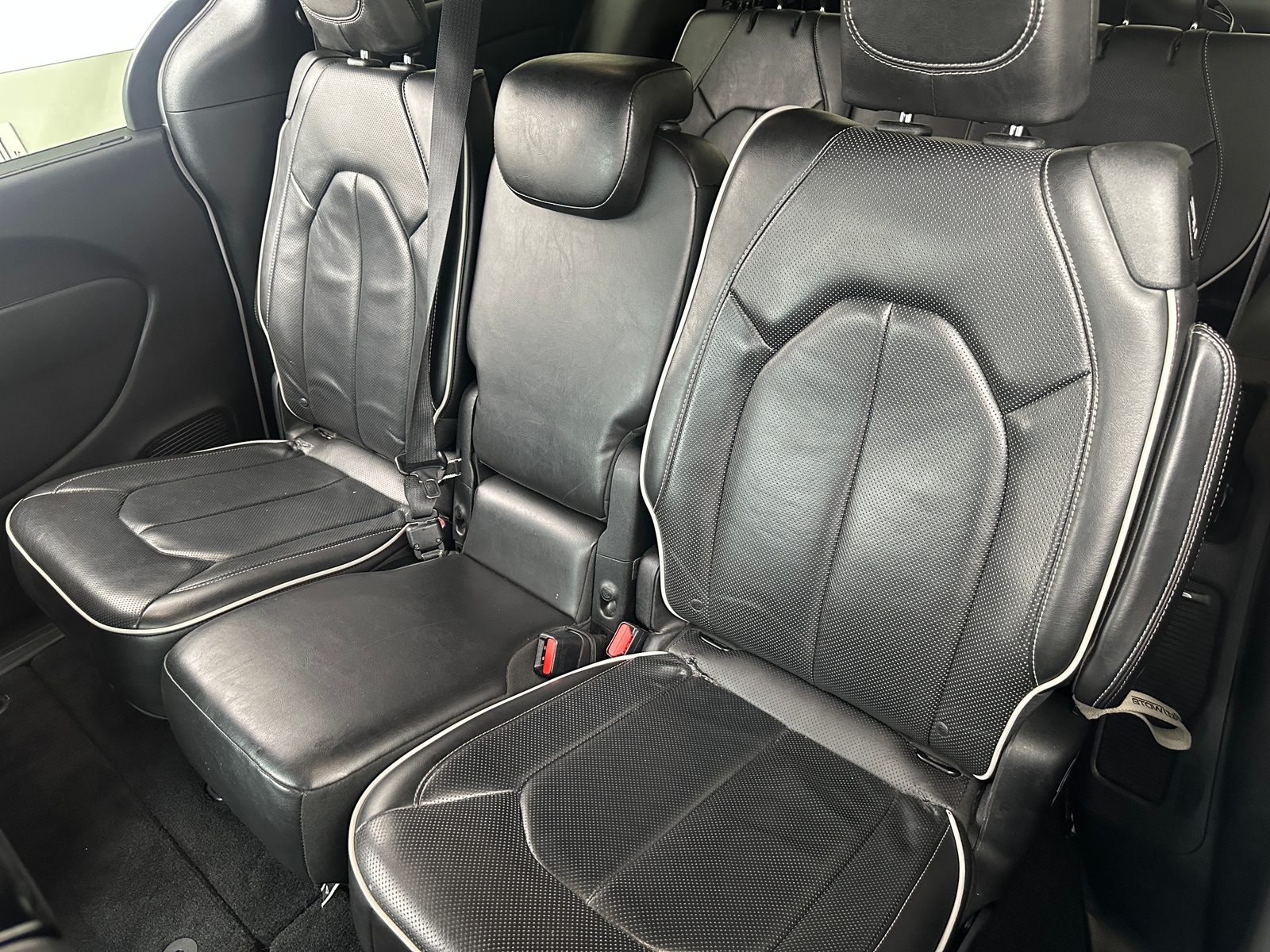 Thumbnail: 2018 Chrysler Pacifica - 5