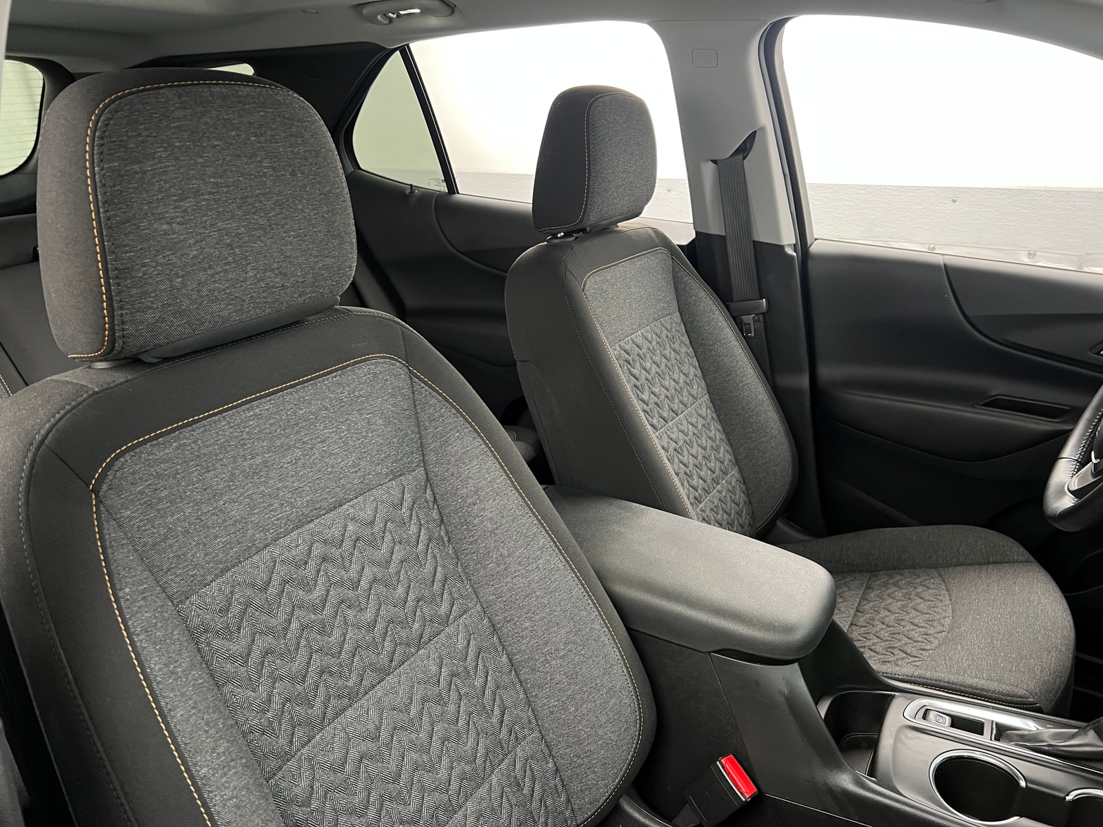 Thumbnail: 2022 Chevrolet Equinox - 2
