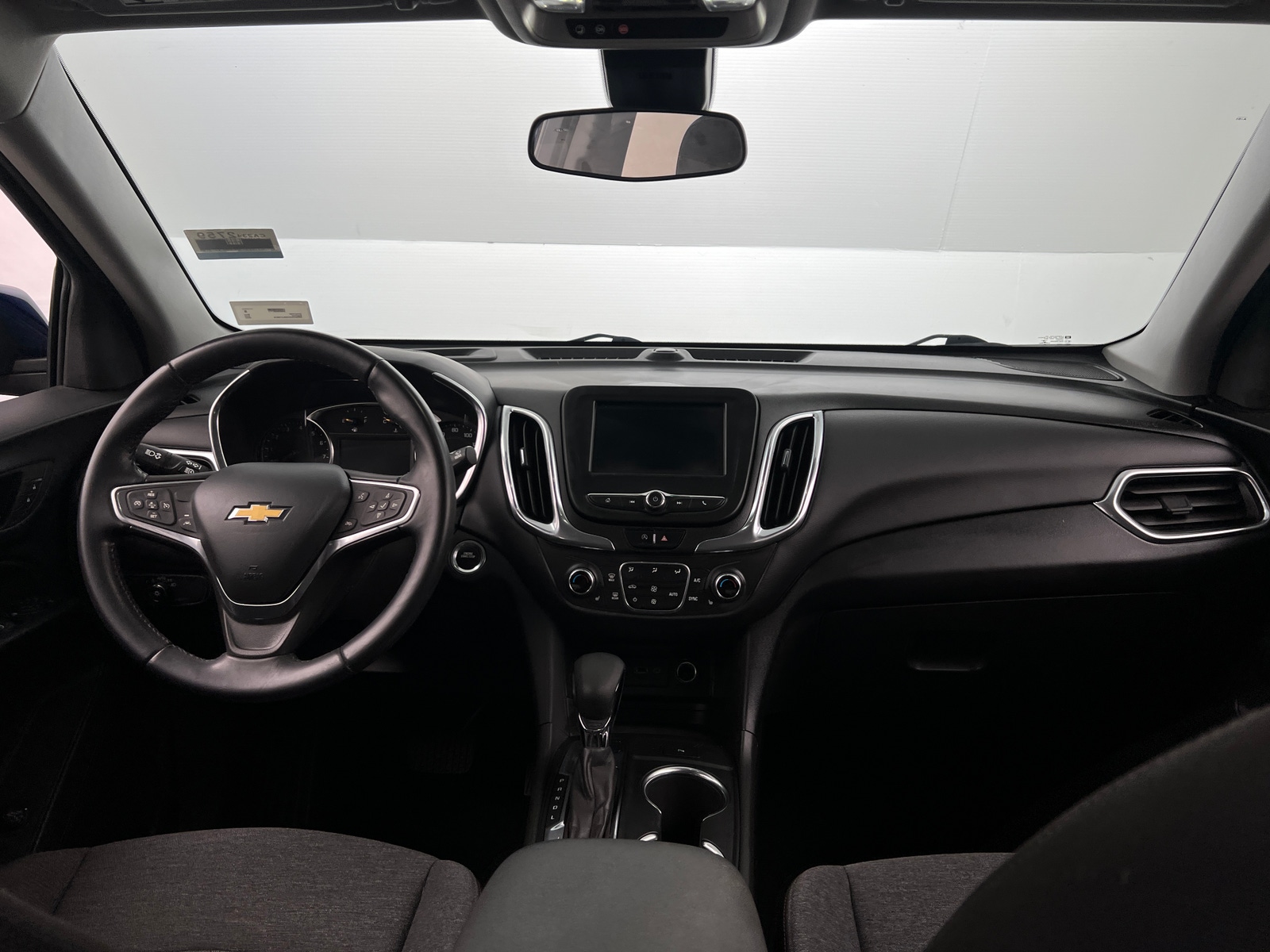 Thumbnail: 2022 Chevrolet Equinox - 3
