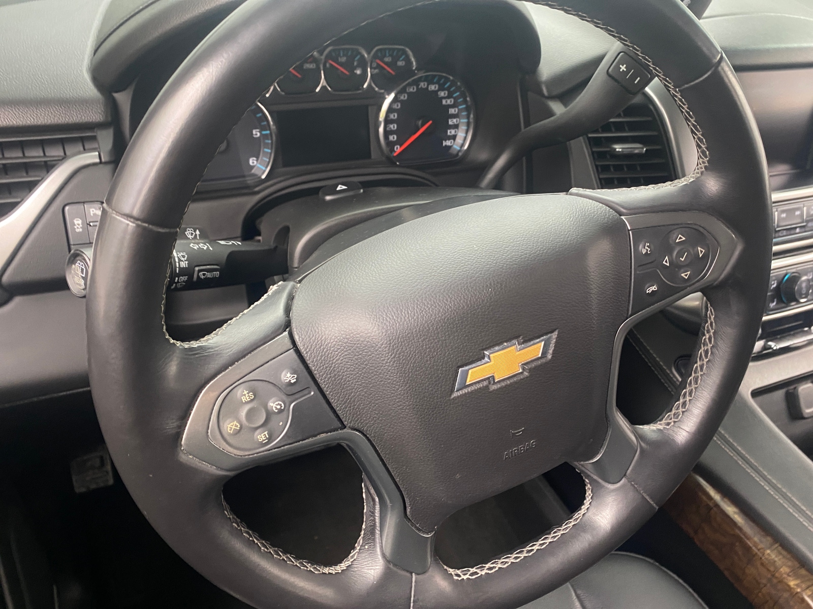Thumbnail: 2018 Chevrolet Suburban - 4