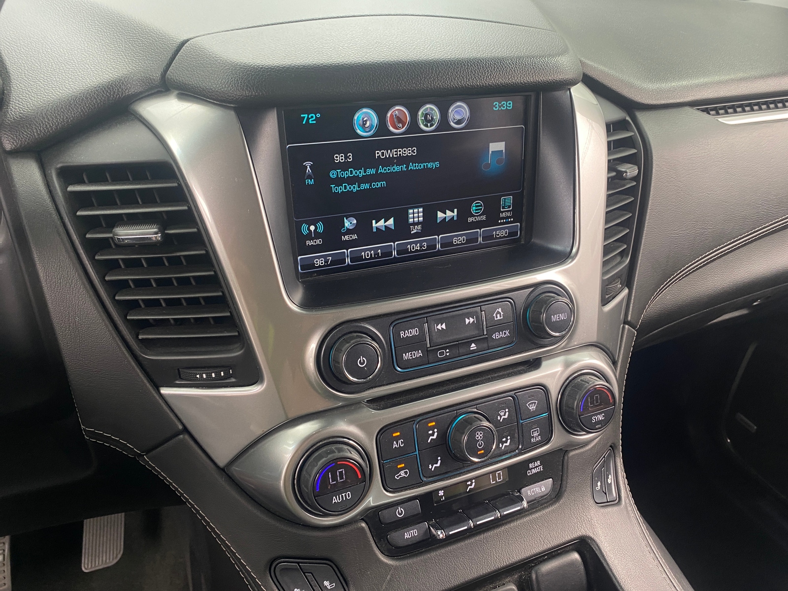 Thumbnail: 2018 Chevrolet Suburban - 3