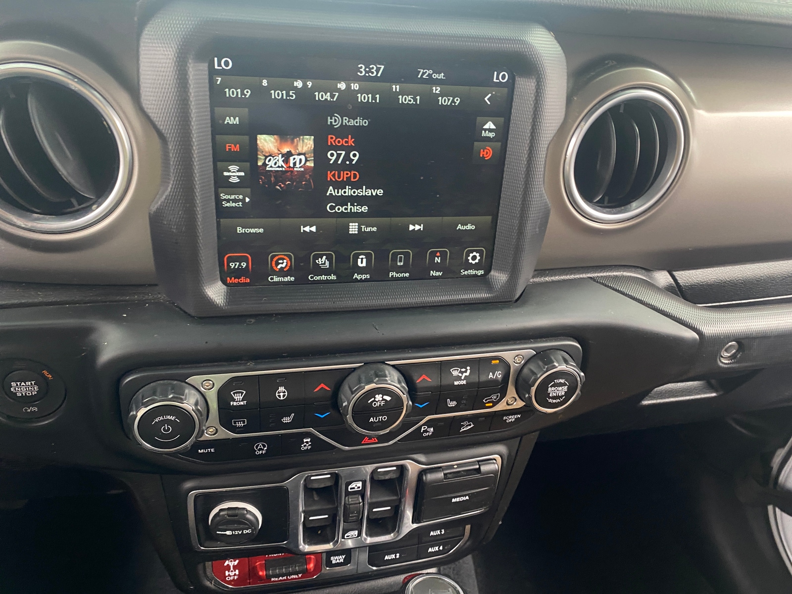 Thumbnail: 2020 Jeep Wrangler - 3