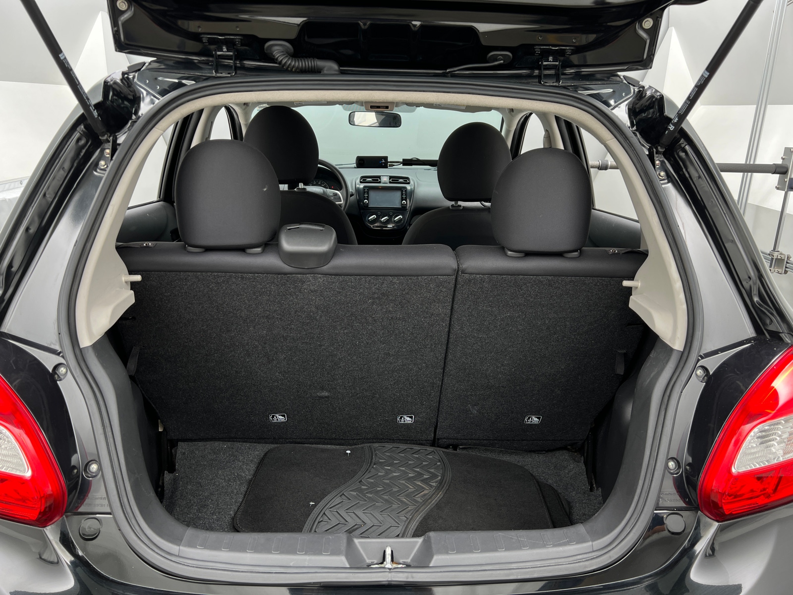 Thumbnail: 2019 Mitsubishi Mirage - 7
