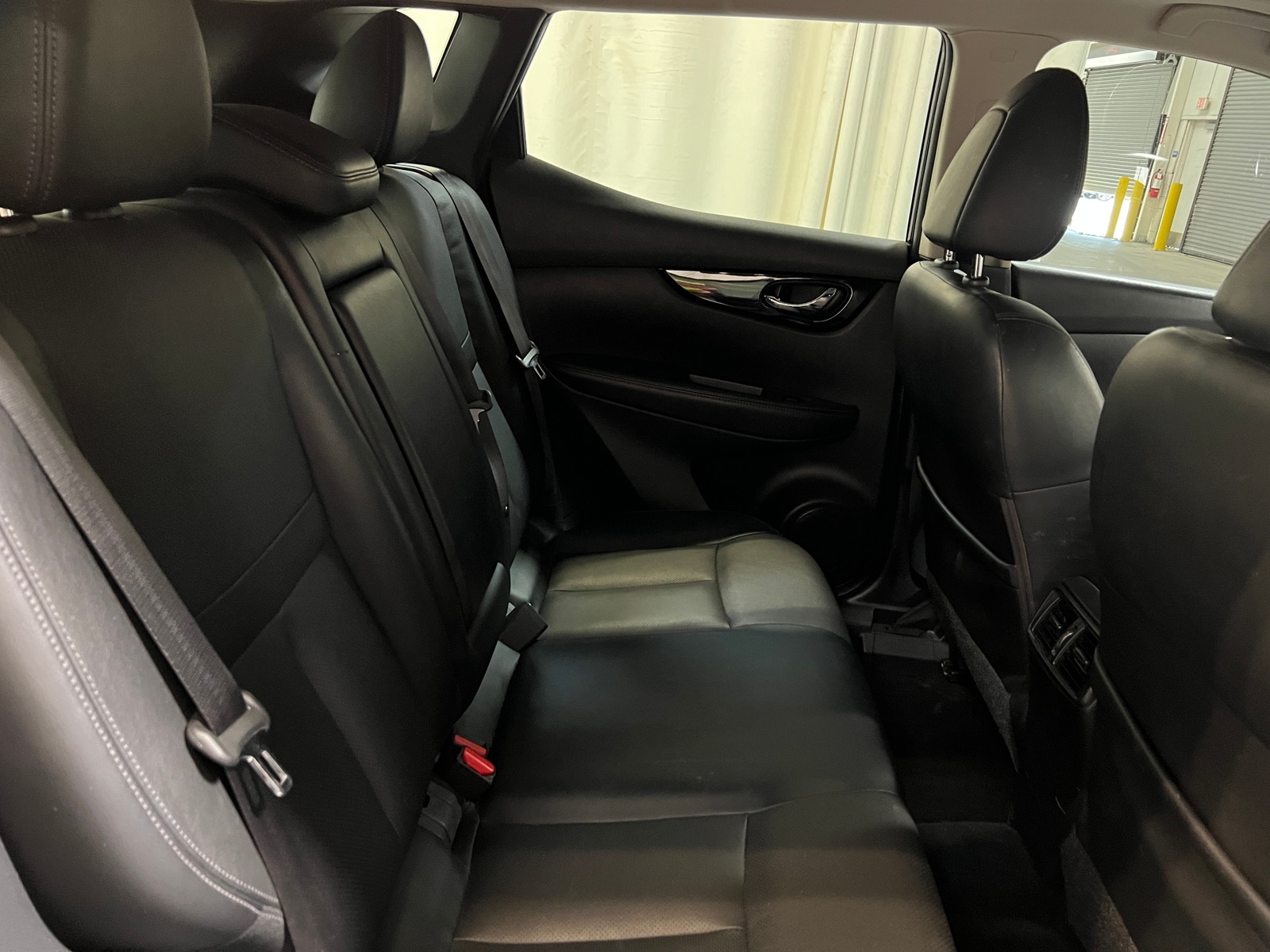 Thumbnail: 2017 Nissan Rogue Sport - 5