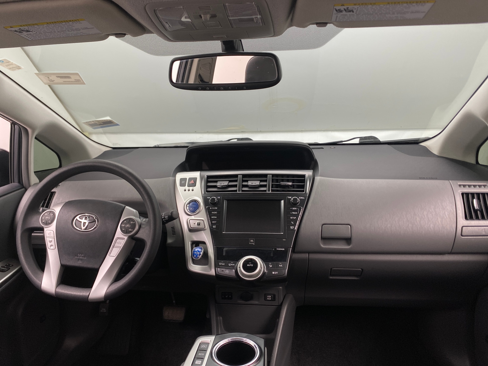 Thumbnail: 2012 Toyota Prius v - 2