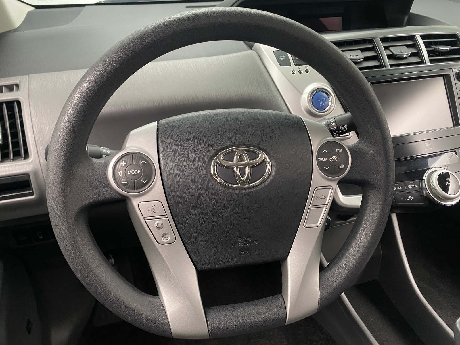 Thumbnail: 2012 Toyota Prius v - 4