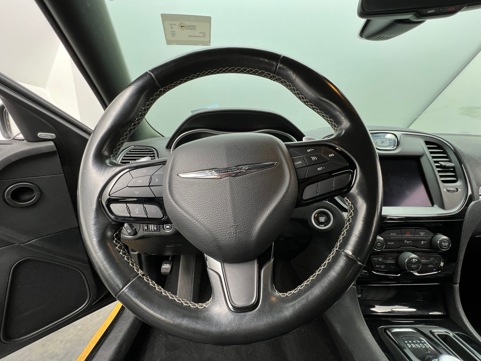 Thumbnail: 2021 Chrysler 300 - 4
