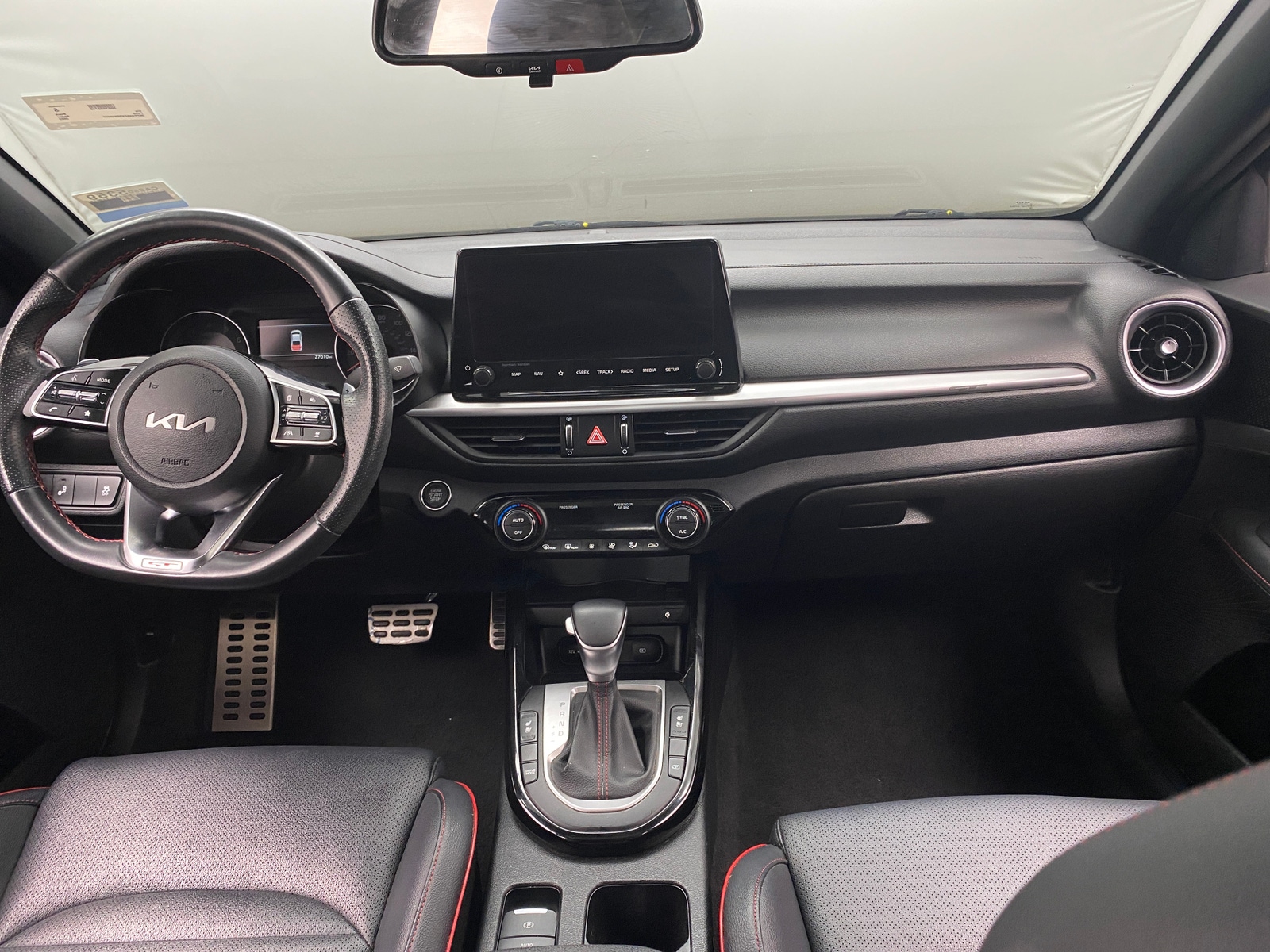 Thumbnail: 2023 Kia Forte - 3