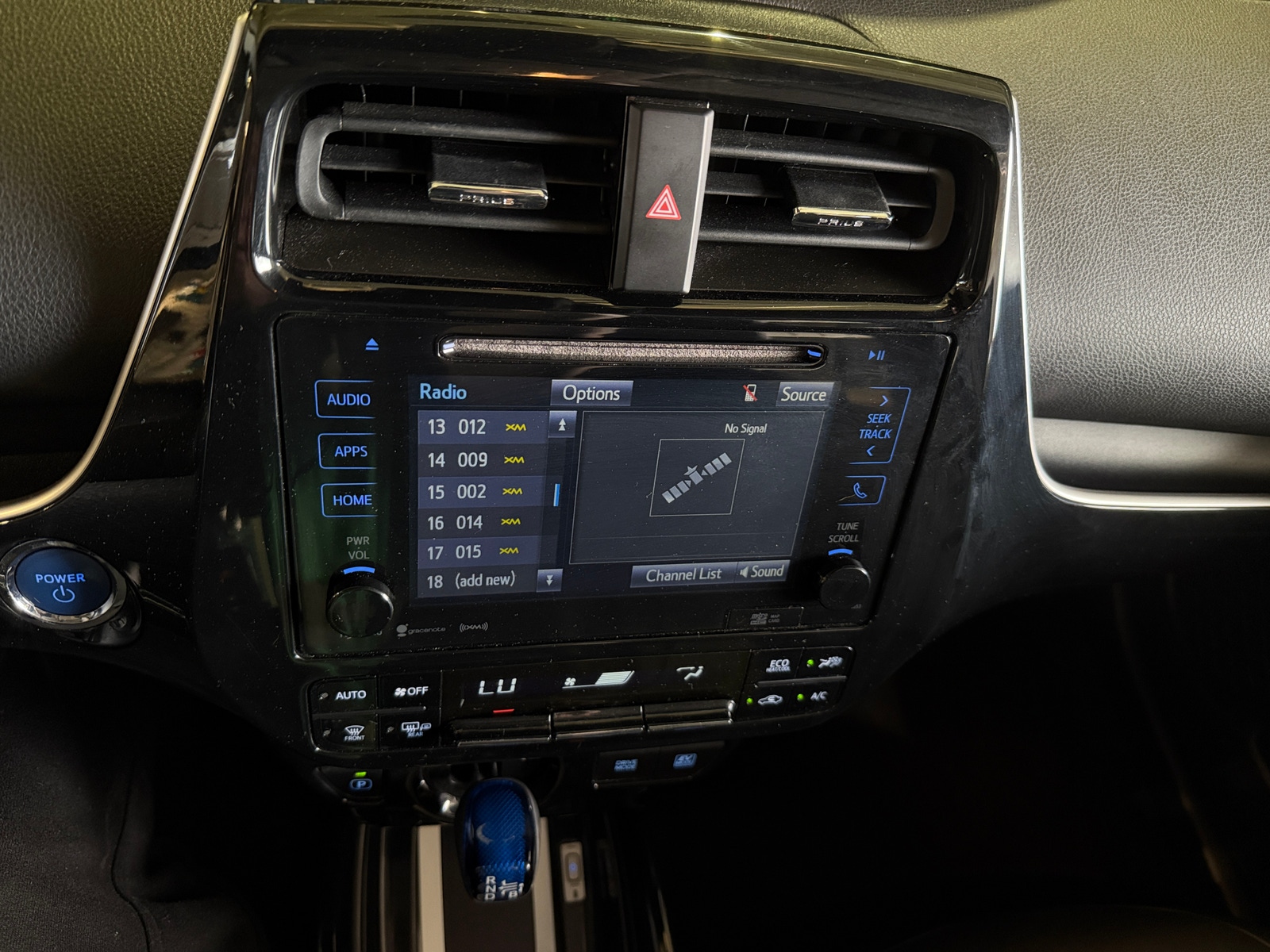 Thumbnail: 2016 Toyota Prius - 3