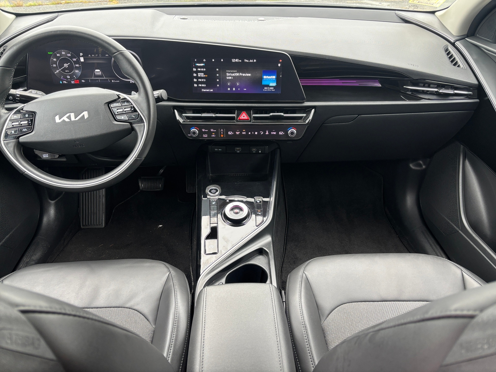 Thumbnail: 2023 Kia Niro - 3