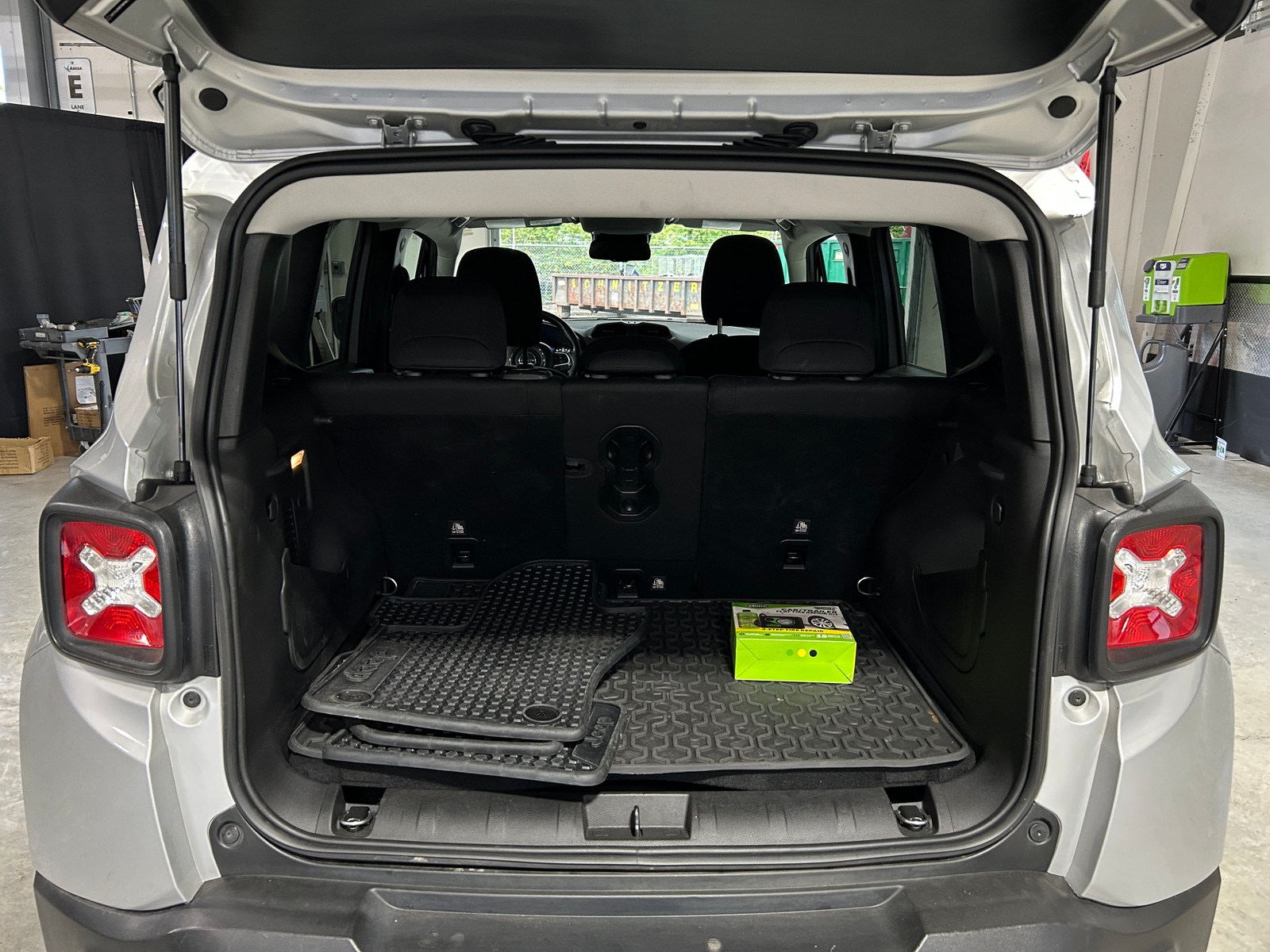 Thumbnail: 2021 Jeep Renegade - 7