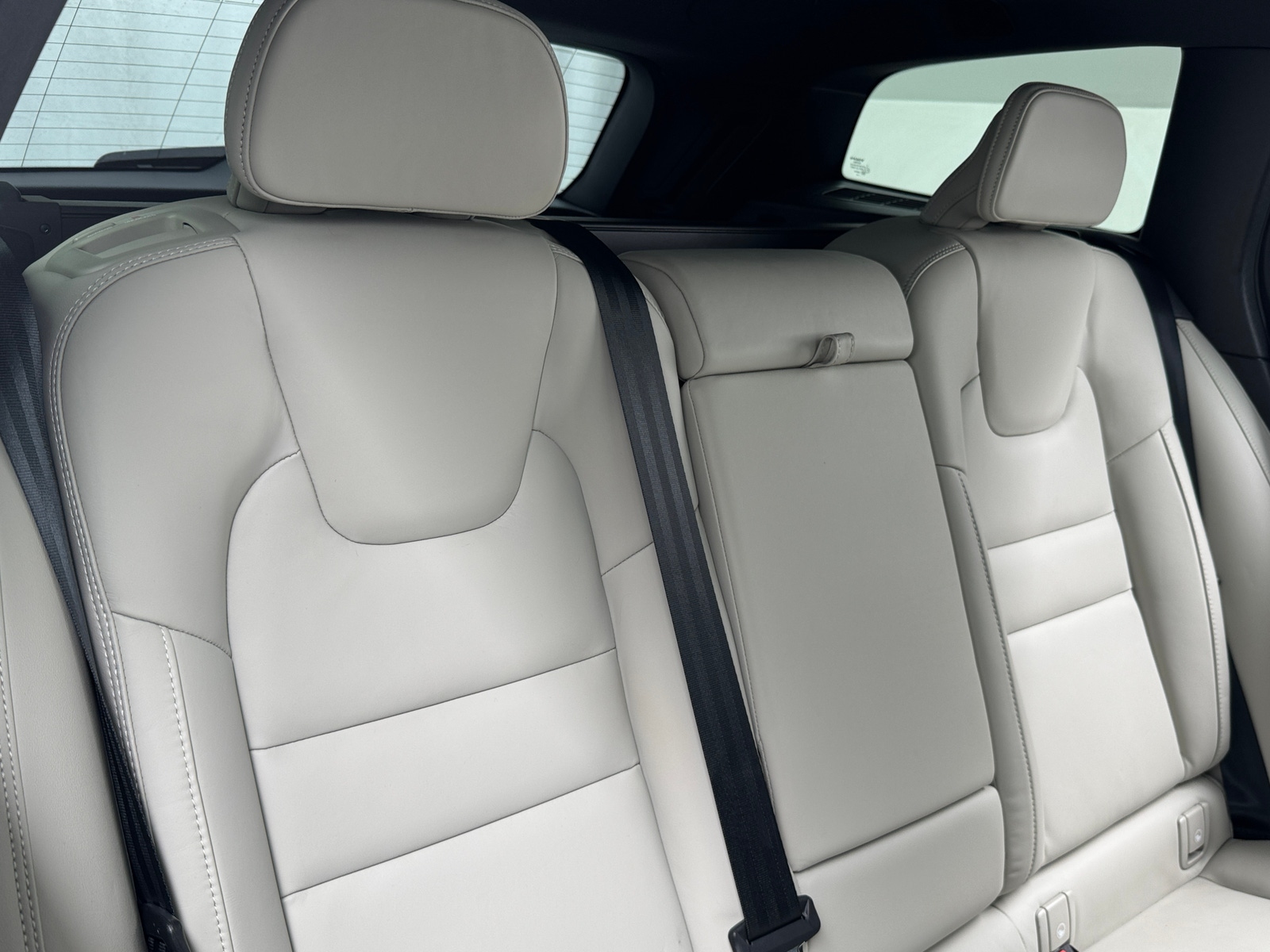 Thumbnail: 2024 Volvo V60 - 5