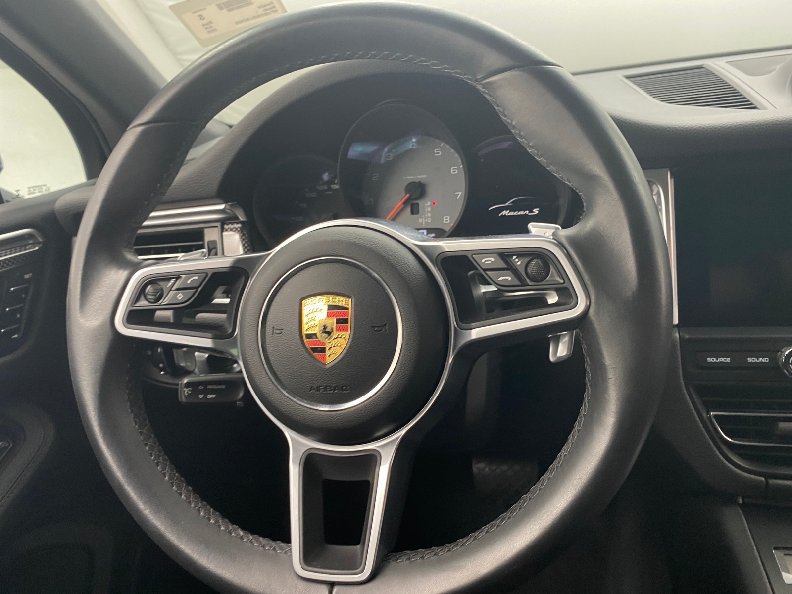 Thumbnail: 2020 Porsche Macan - 4