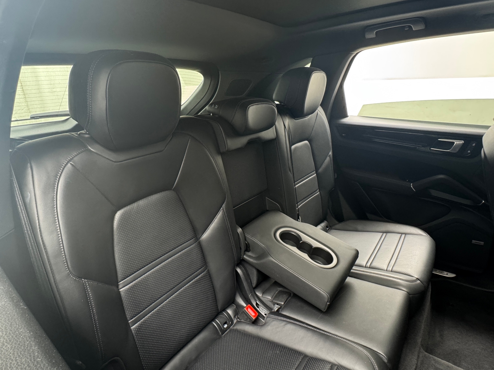 Thumbnail: 2022 Porsche Cayenne - 5