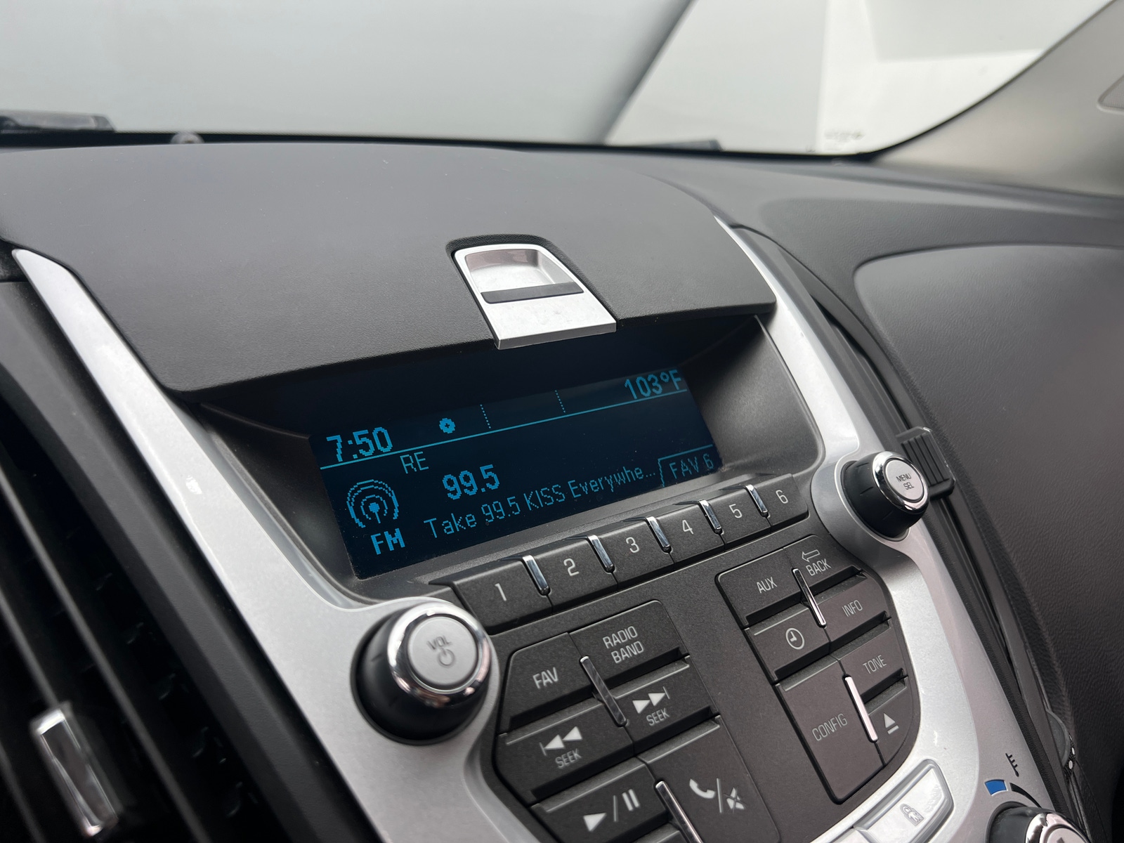 Thumbnail: 2015 Chevrolet Equinox - 4