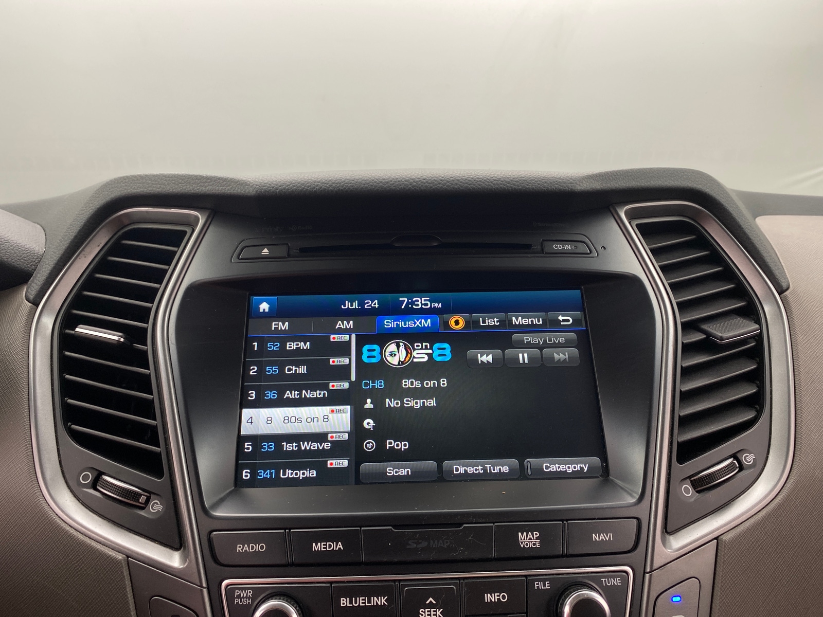 Thumbnail: 2018 Hyundai Santa Fe - 3