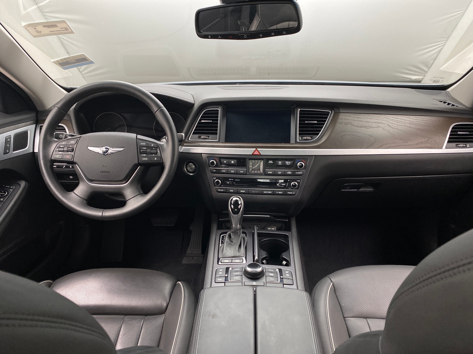 Thumbnail: 2017 Genesis G80 - 2