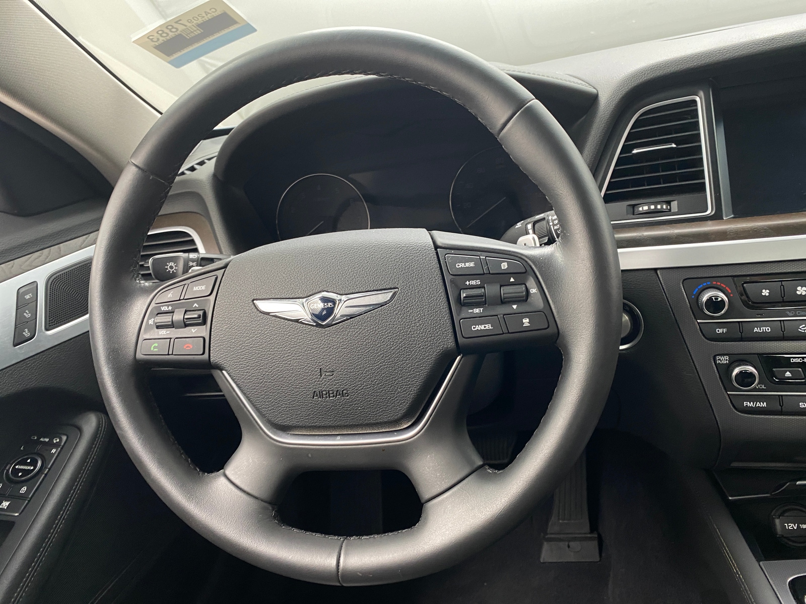 Thumbnail: 2017 Genesis G80 - 4