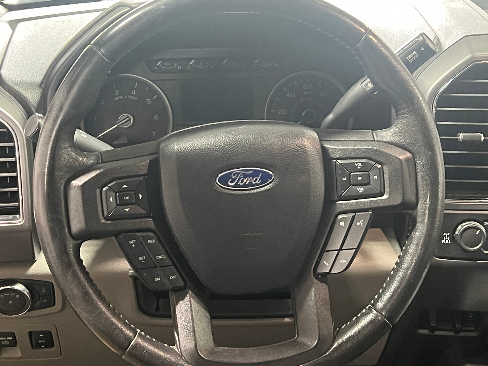 Thumbnail: 2019 Ford Econoline - 5
