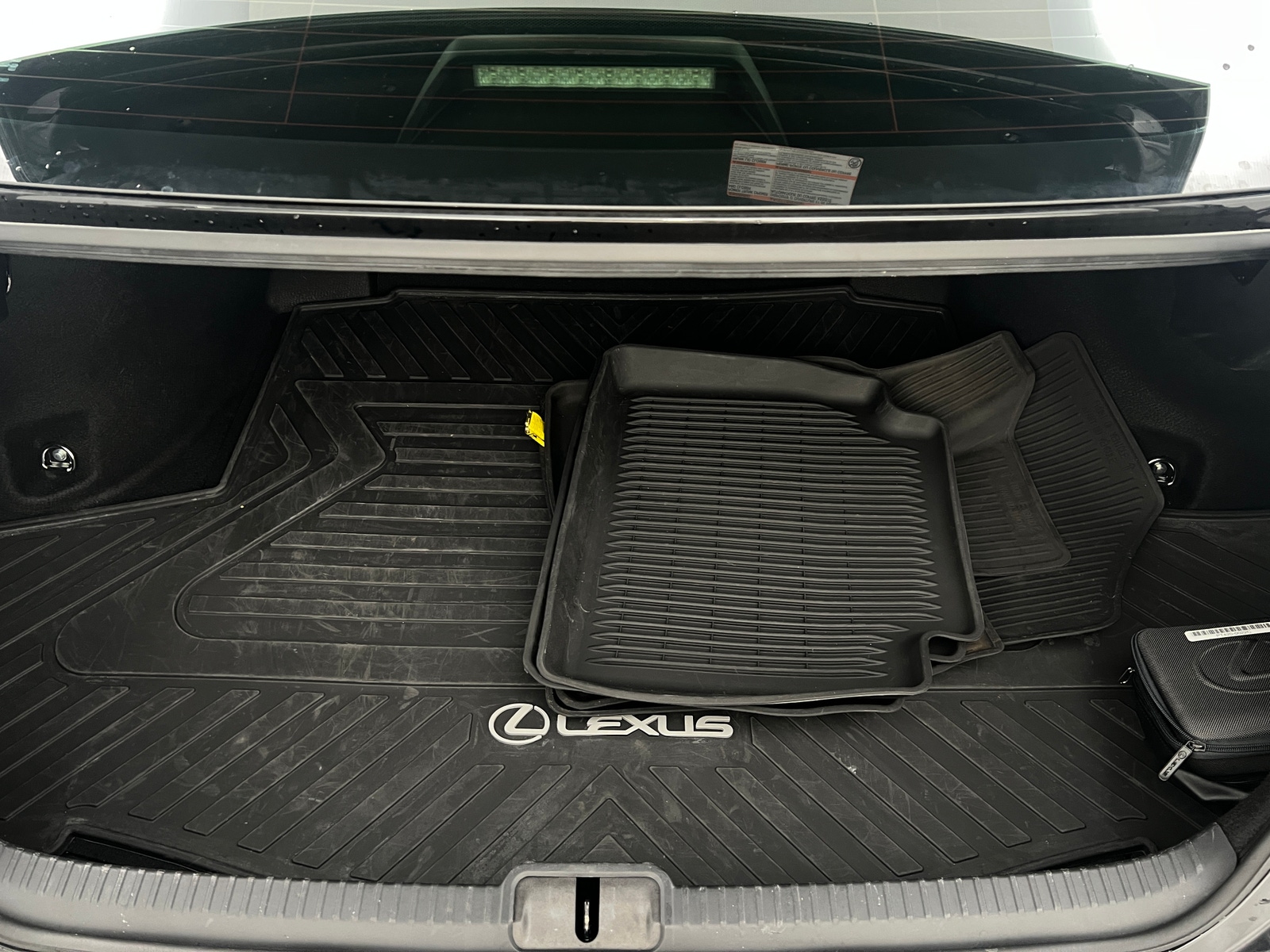 Thumbnail: 2023 Lexus ES - 6