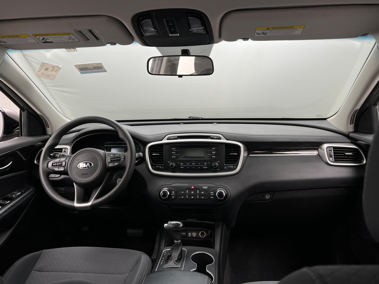 Thumbnail: 2017 Kia Sorento - 3