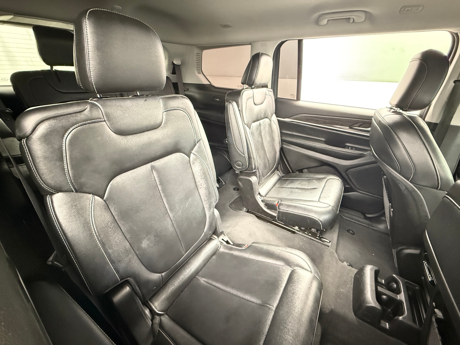 Thumbnail: 2023 Jeep Grand Cherokee L - 5