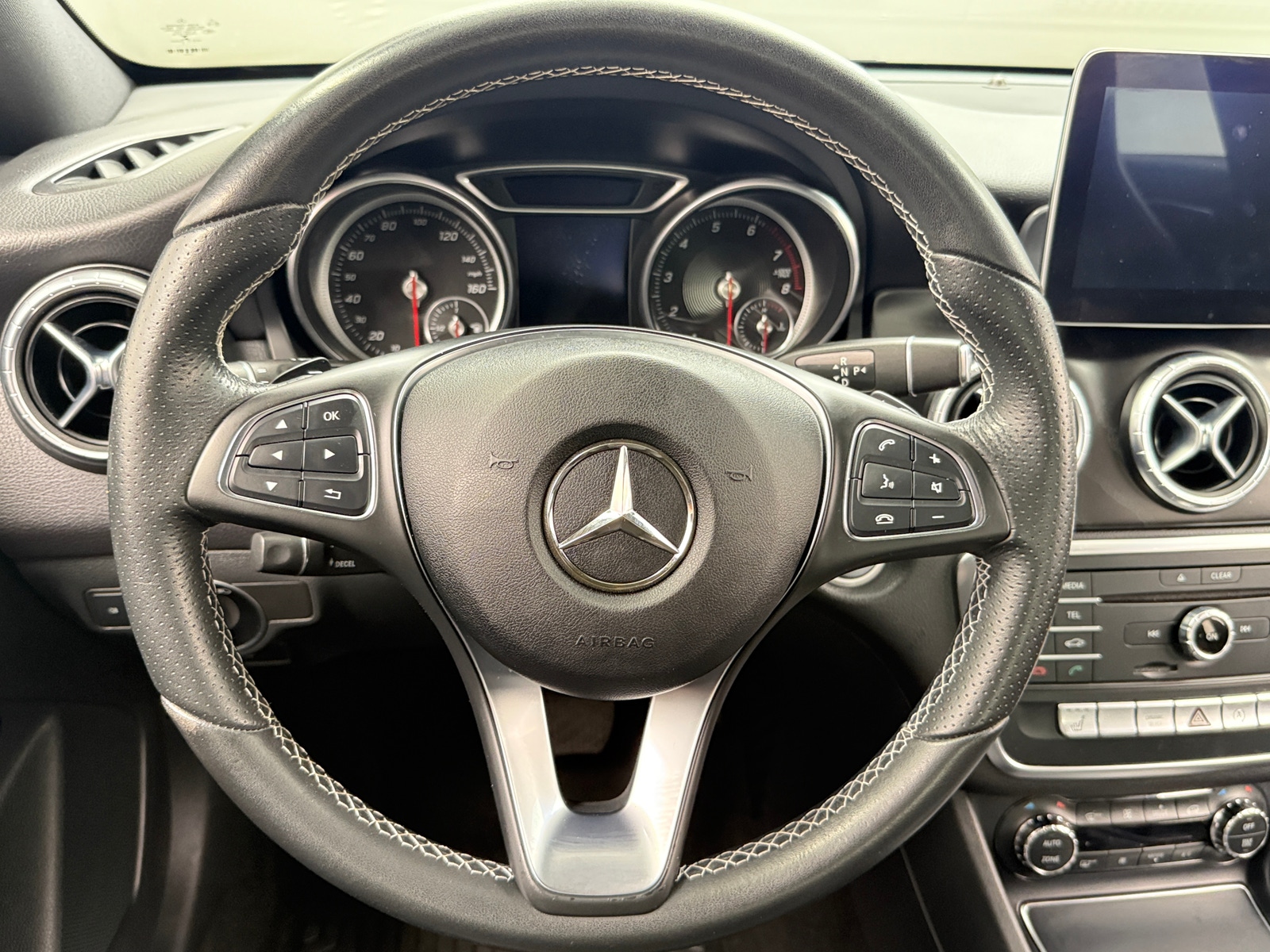 Thumbnail: 2018 Mercedes-Benz CLA - 3