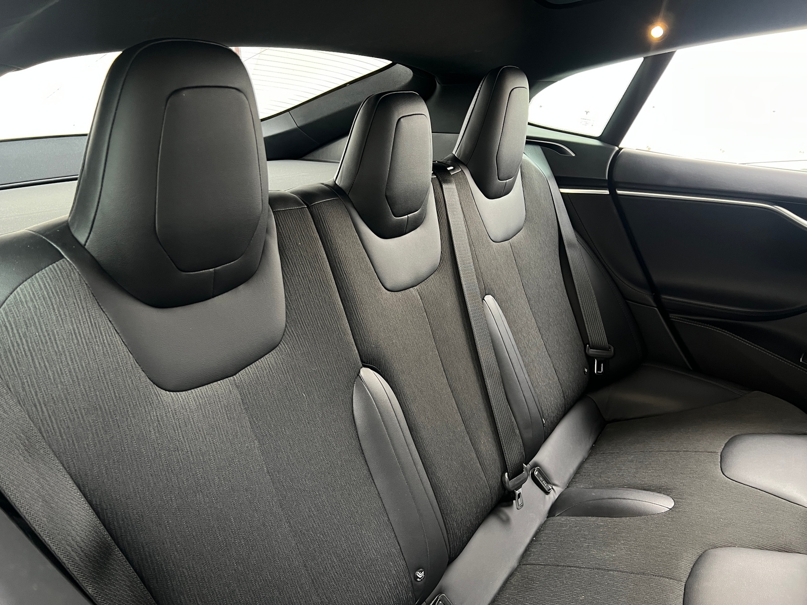 Thumbnail: 2017 Tesla Model S - 6
