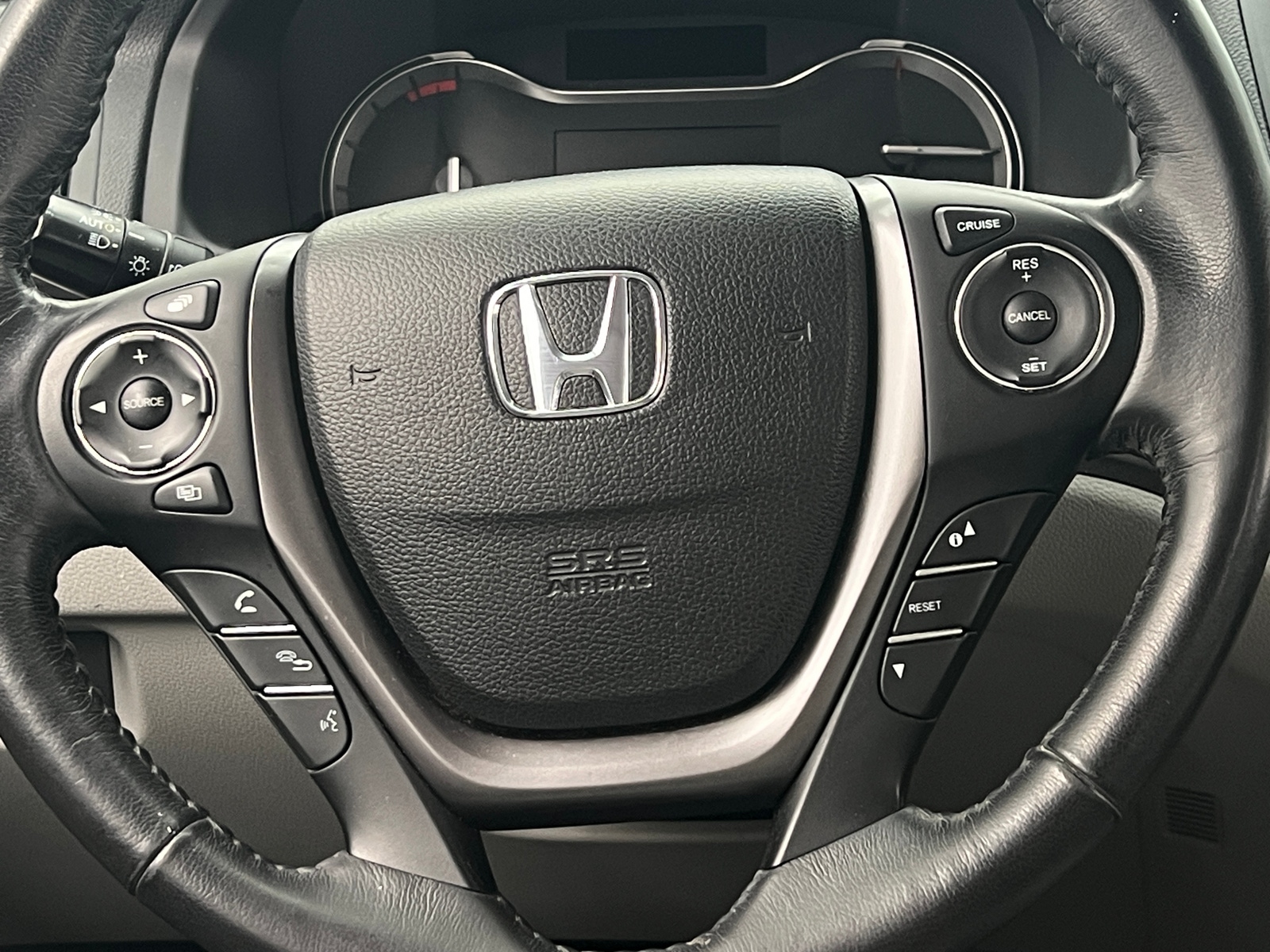 Thumbnail: 2017 Honda Pilot - 4