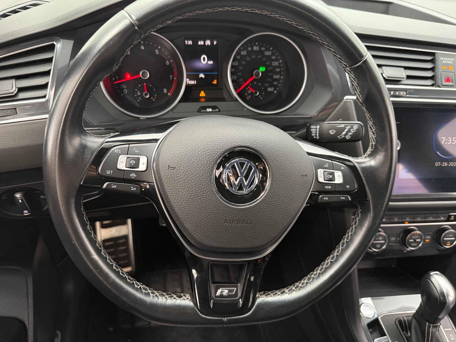Thumbnail: 2021 Volkswagen Tiguan - 4