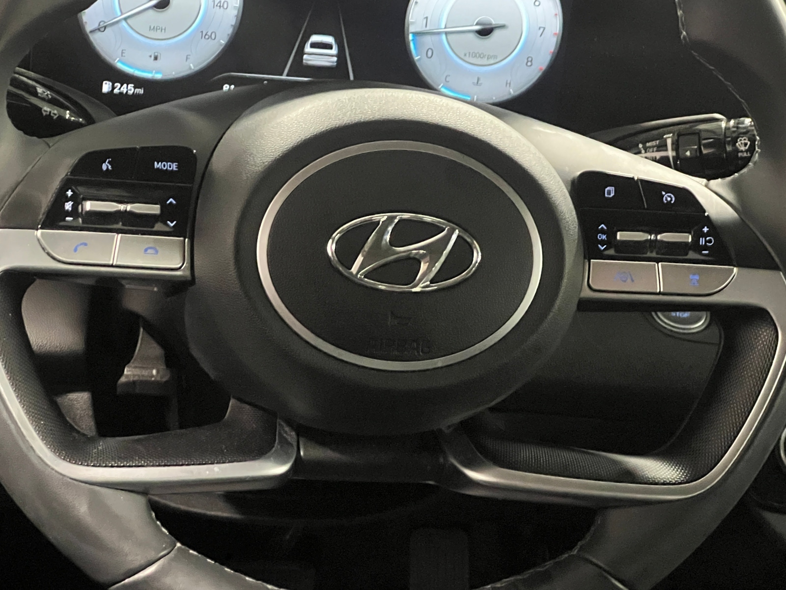 Thumbnail: 2022 Hyundai Elantra - 4